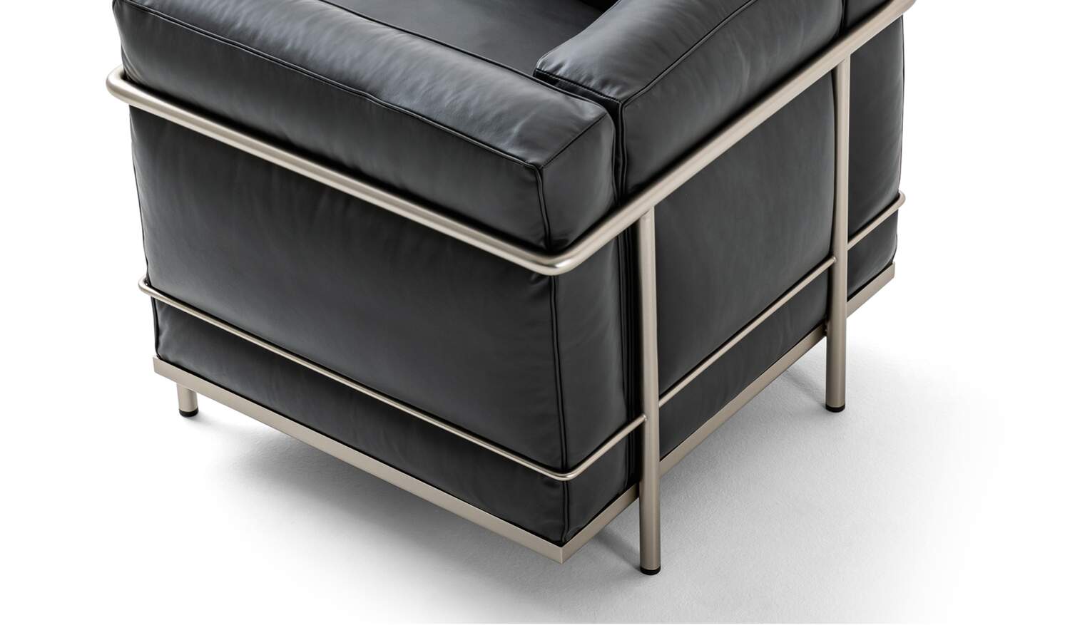 Cassina lc2 armchair — view 9