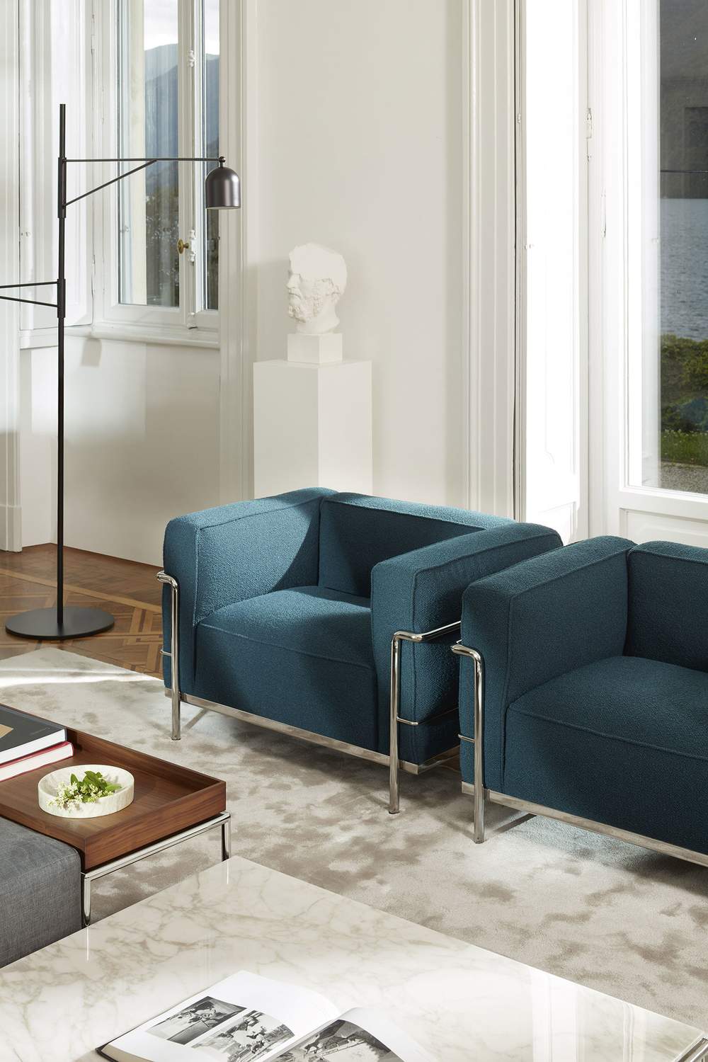 Cassina lc3 armchair — view 2