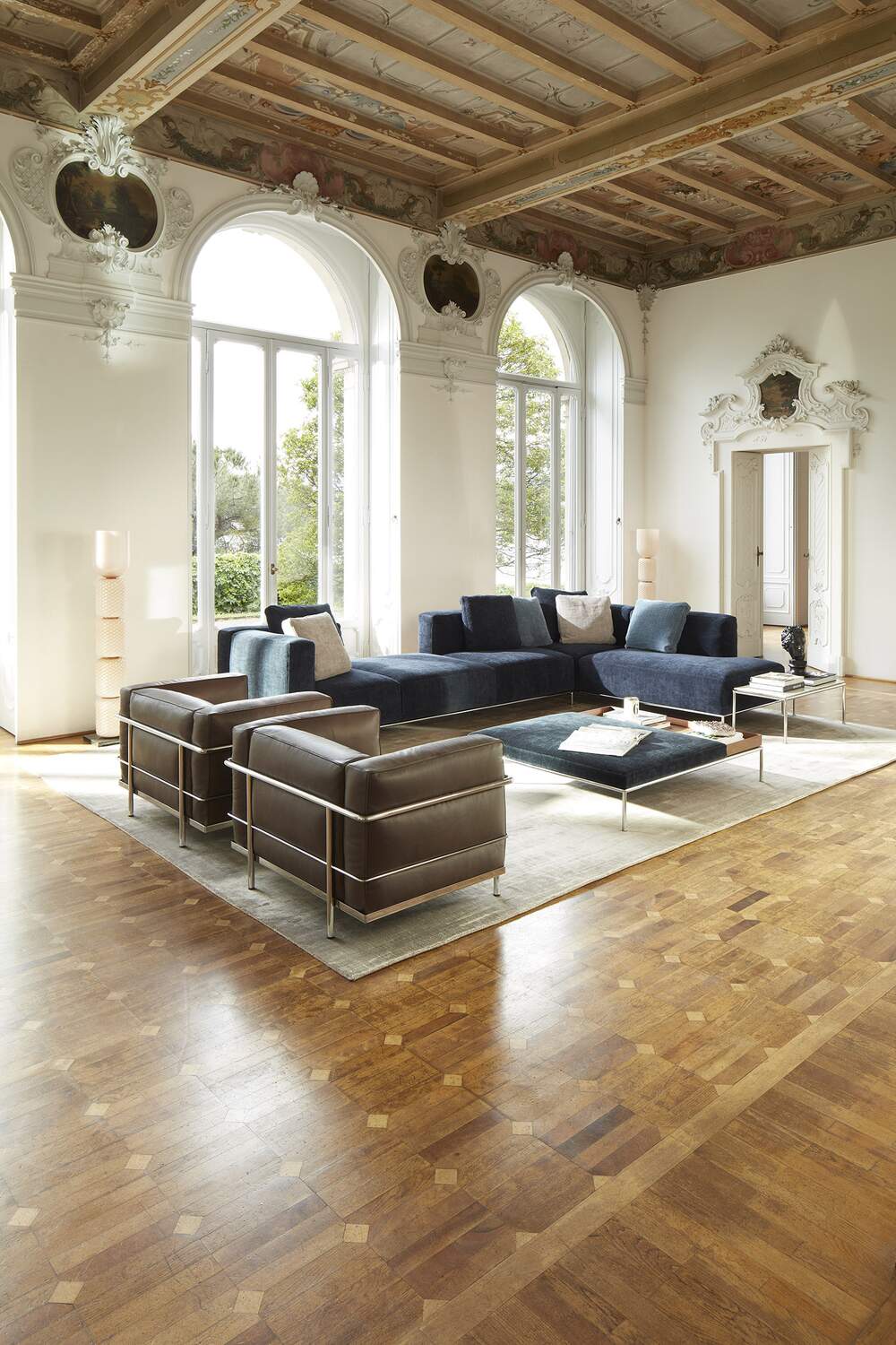 Cassina lc3 armchair — view 3