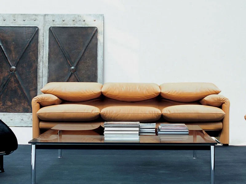 Cassina maralunga sofa — view 4