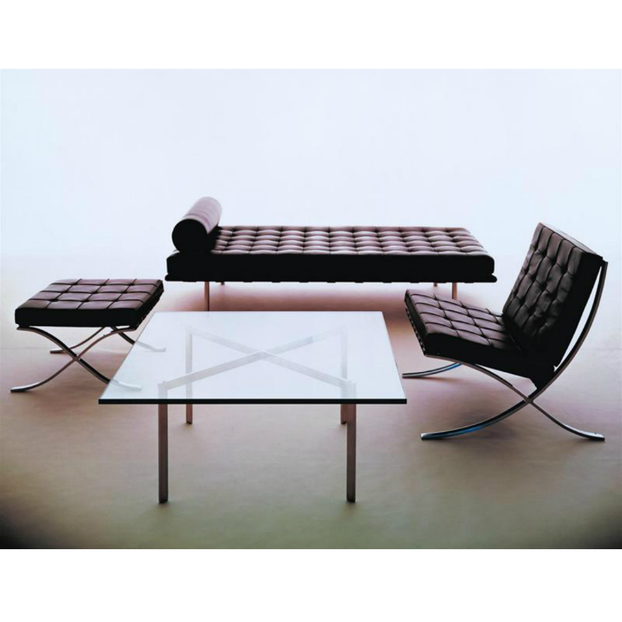 Knoll barcelona chair — view 2